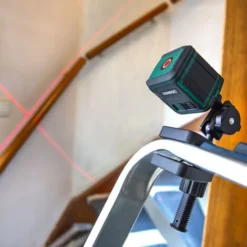 Niveau Laser. Portée De 10 Mètres - Ligne Rouge - Autonivelant - Support De Montage, Sac De Rangement Et Piles Inclus -Promos Brico Forte Boutique 23345332 4