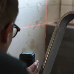 Niveau Laser. Portée De 10 Mètres - Ligne Rouge - Autonivelant - Support De Montage, Sac De Rangement Et Piles Inclus -Promos Brico Forte Boutique 23345332 5